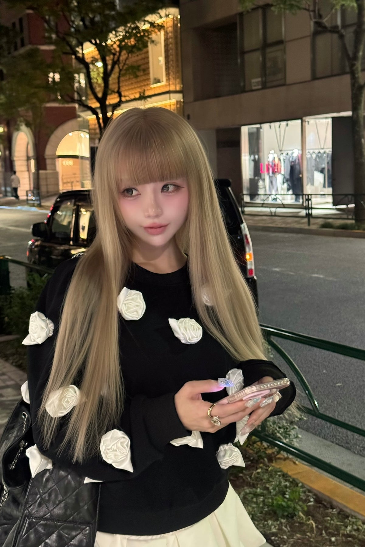 Rose motif pullover