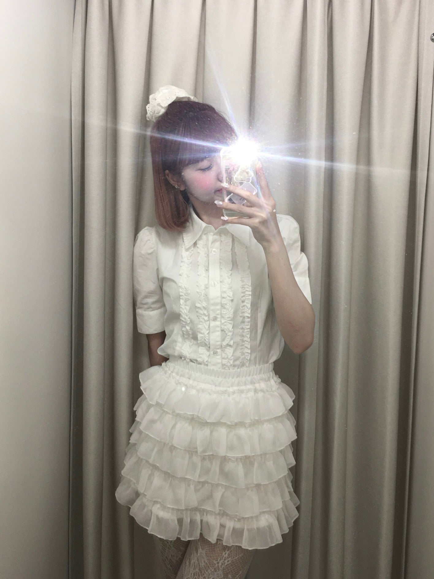 whip cream frill blouse