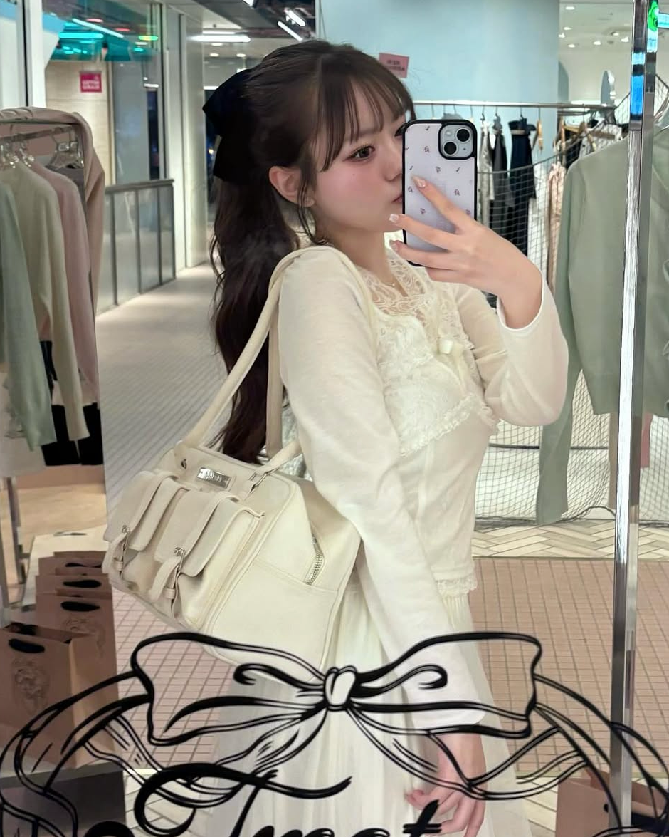 Treat Ürself suède boston bag Treat Ürself suède boston bag
