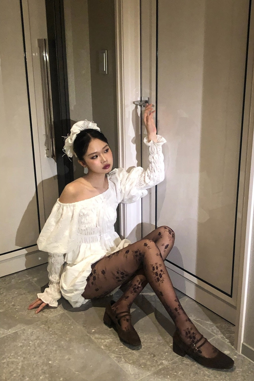 Front Ribbon Peony Puff Top