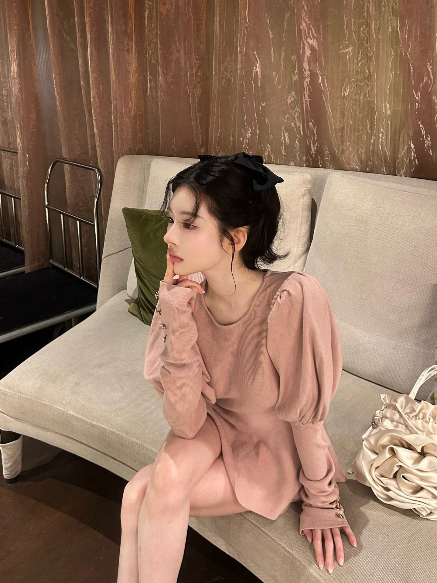 Volume sleeve peplum knit