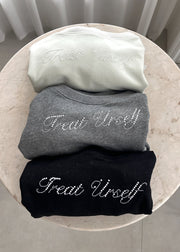 one shoulder pearl logo sweat