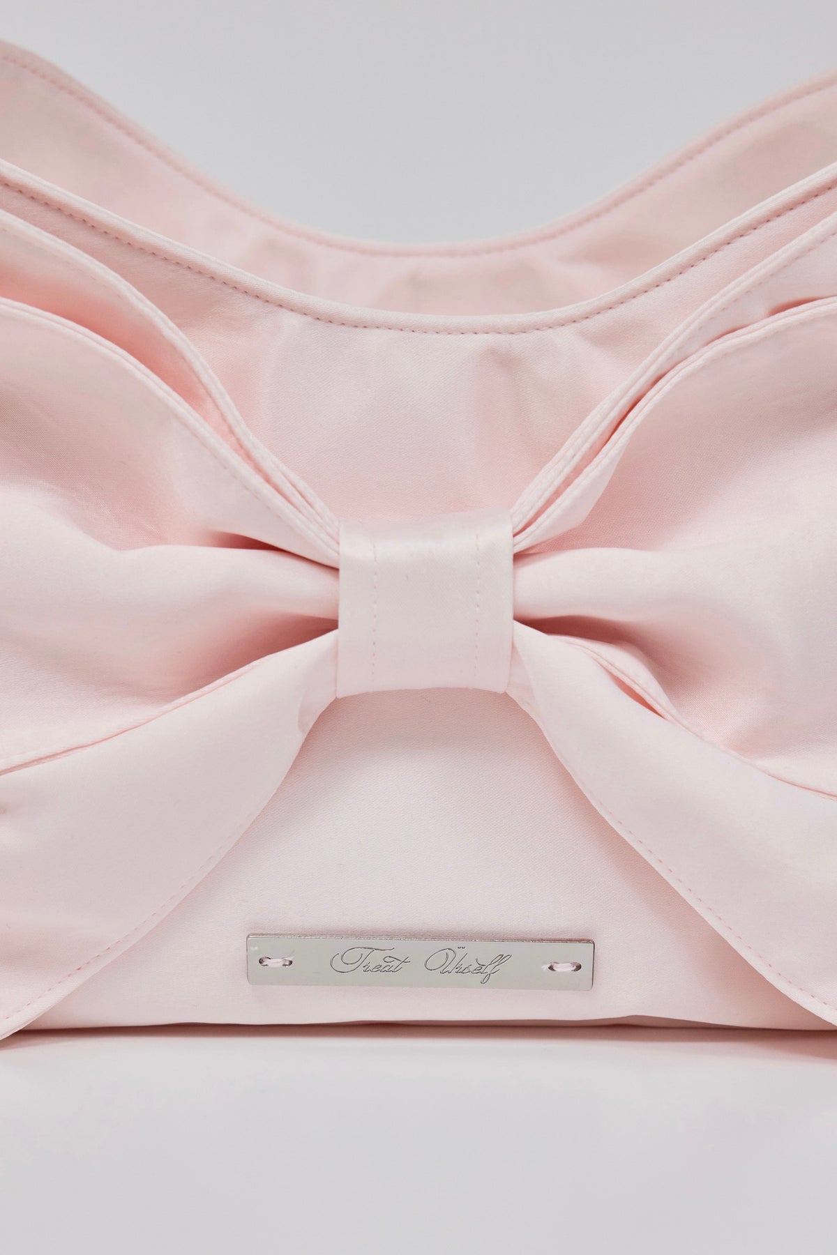 ribbon shape hand bag