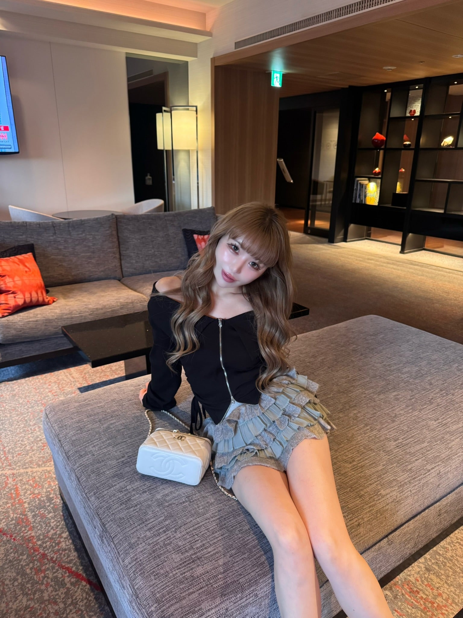 frill mini knit skirt