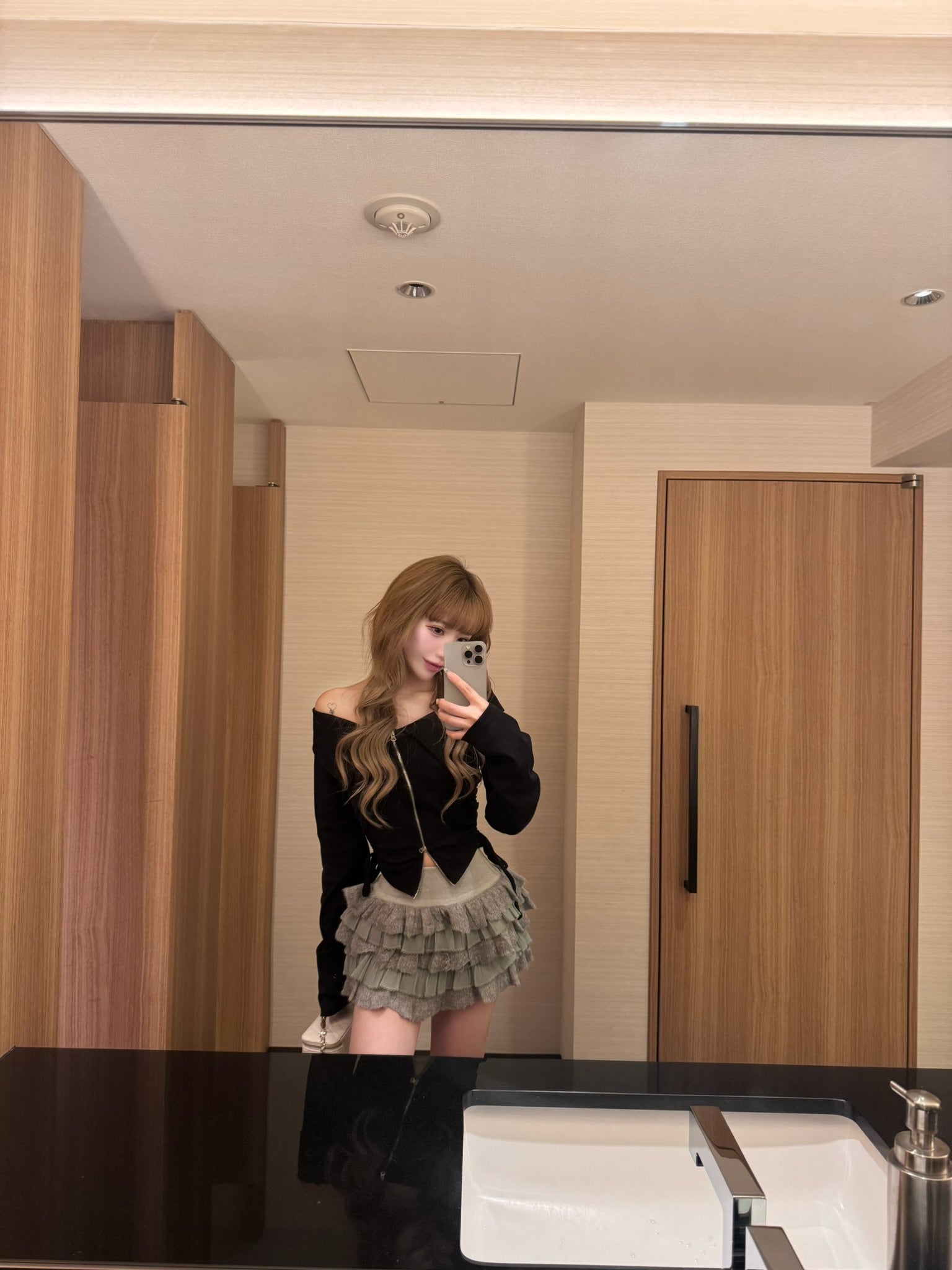 frill mini knit skirt