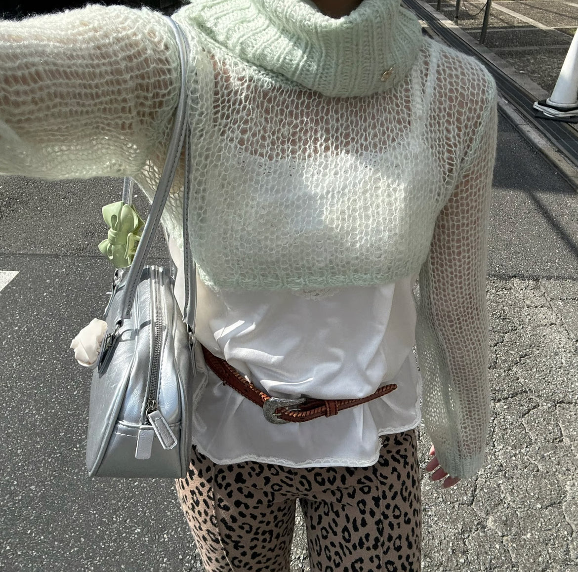 "meow" mohair like cropped knit