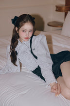 Stand collar frill blouse