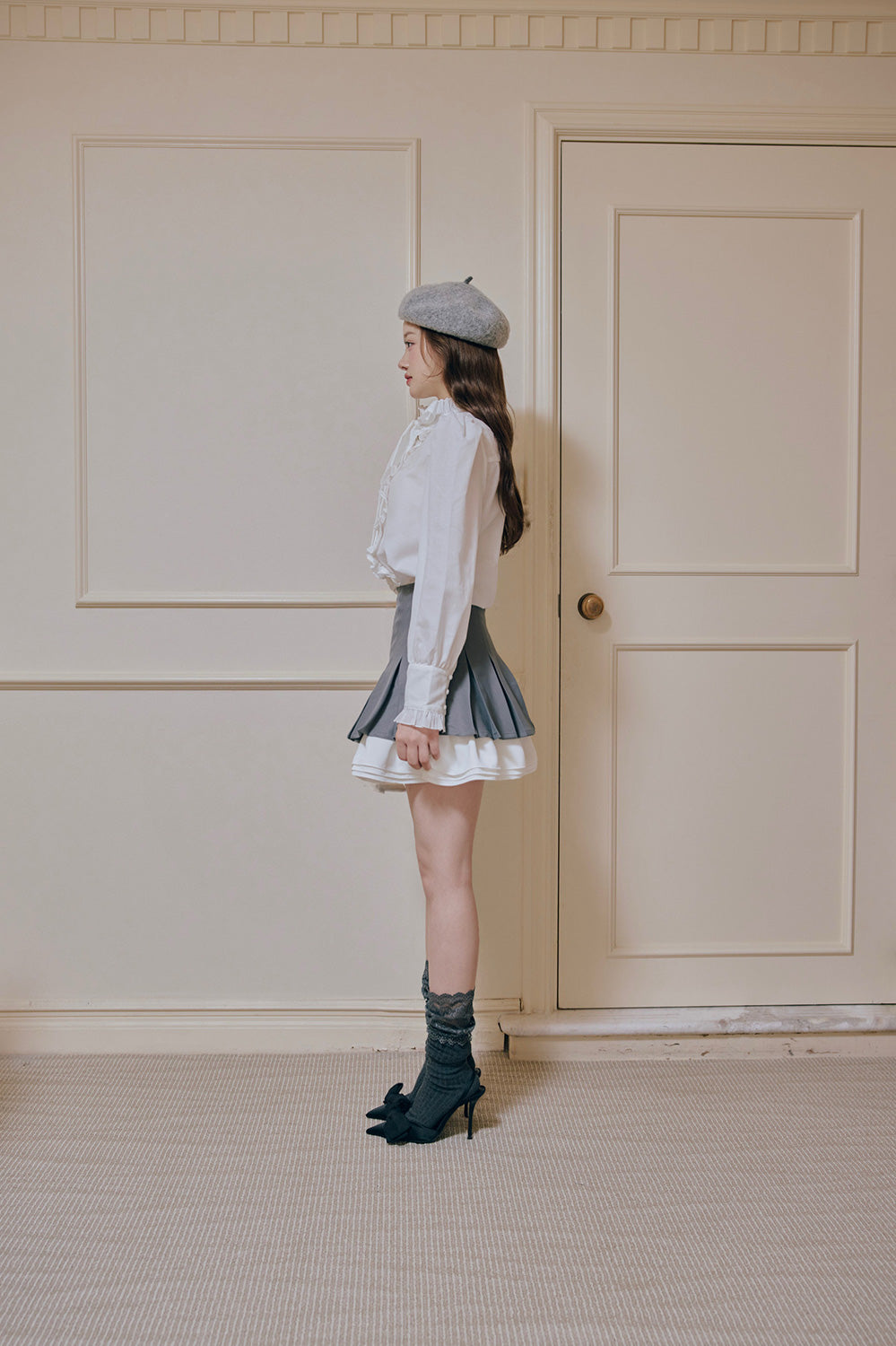 Stand collar frill blouse