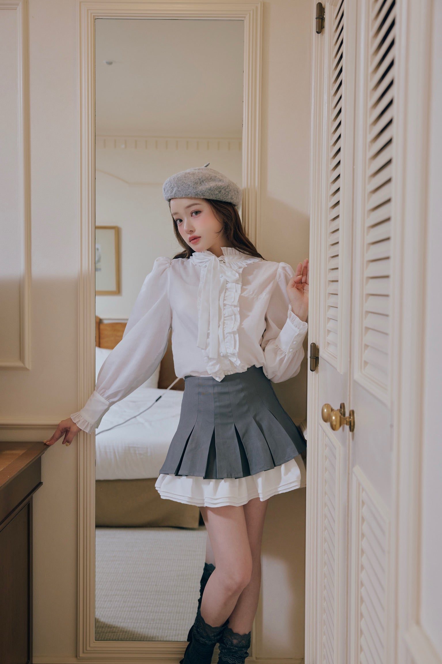 classy pleats frill mini skirt
