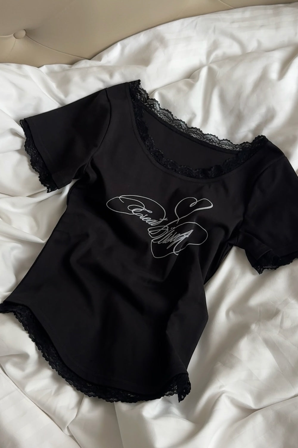 Treat Ürself tattoo logo T-shirts