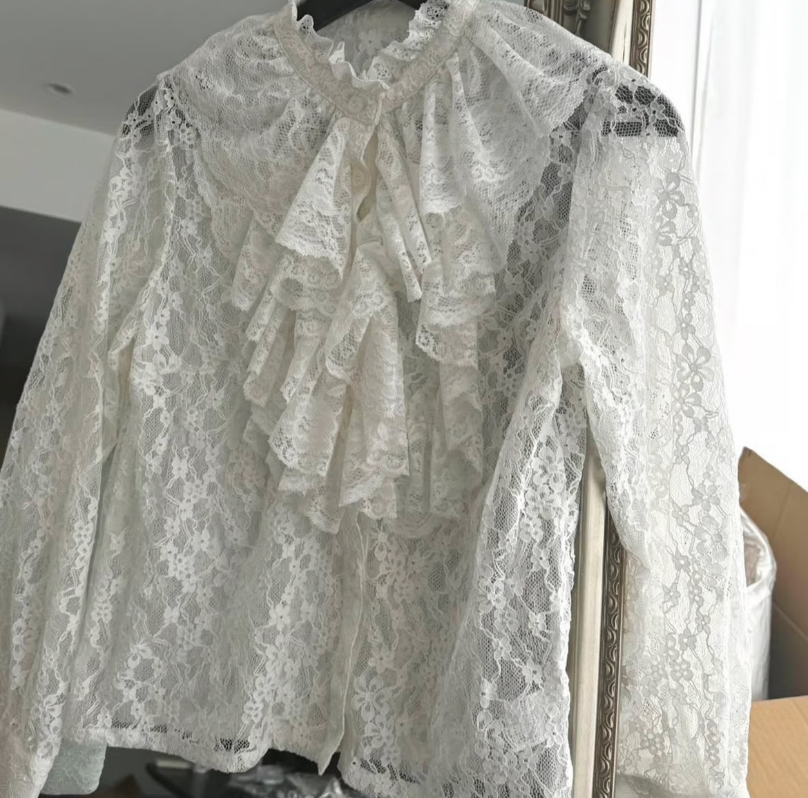 classical flower lace blouse