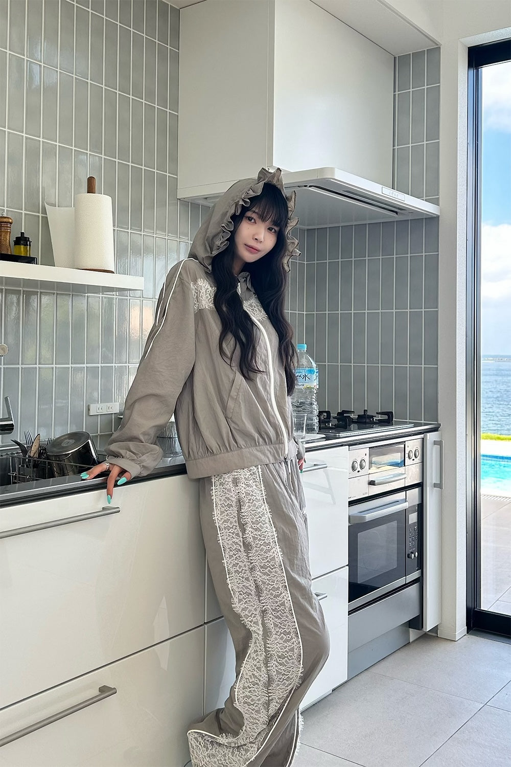 airy lace hoodie