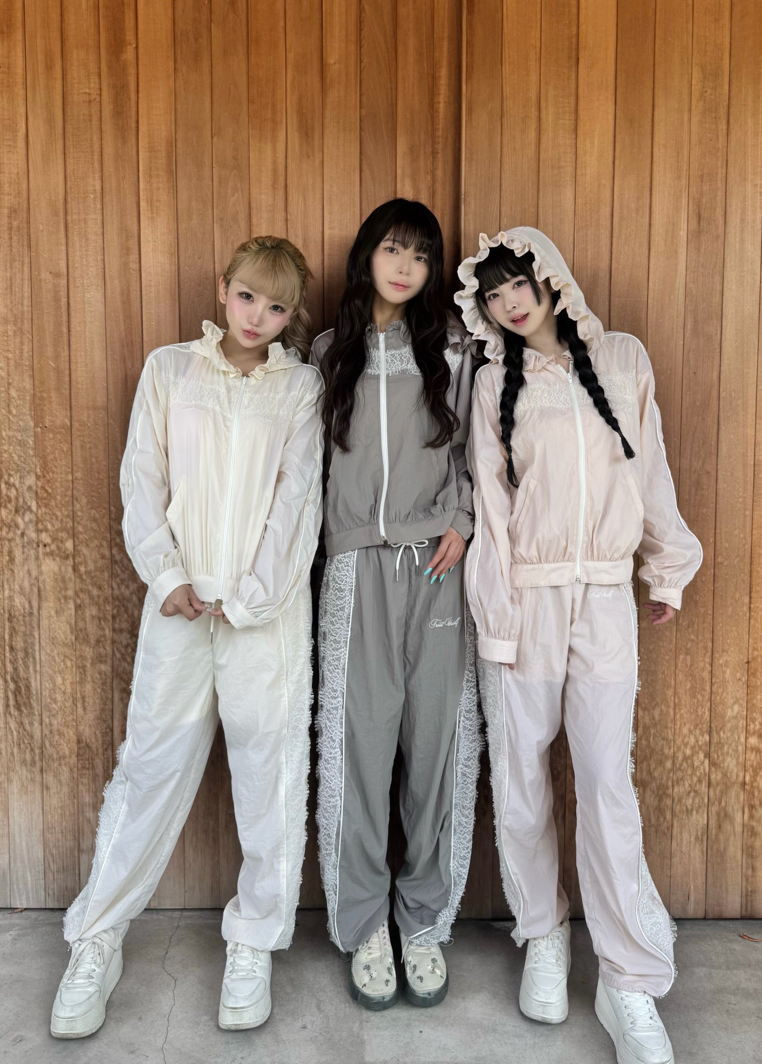 airy lace hoodie