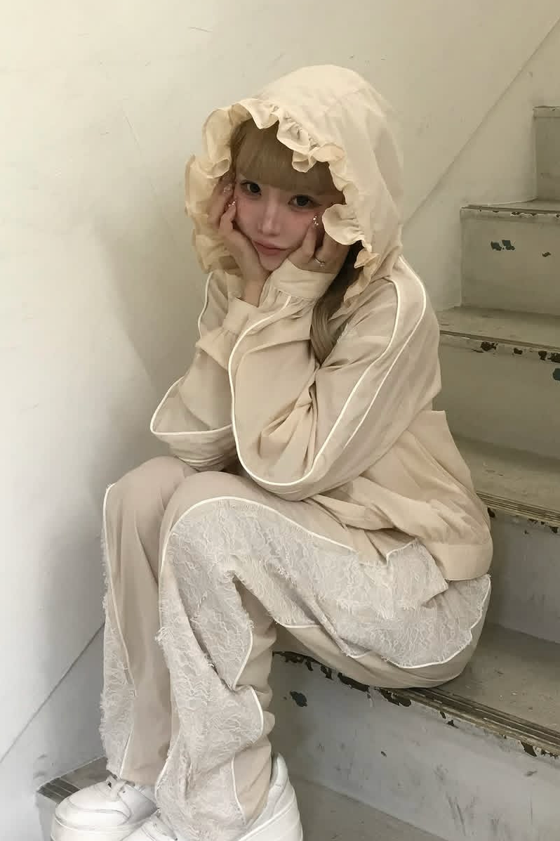 airy lace hoodie