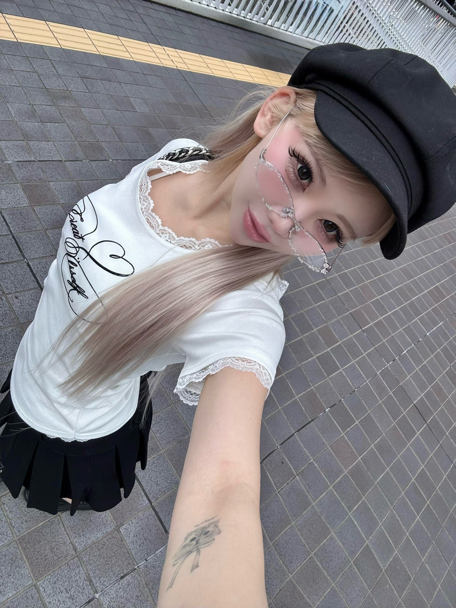 Treat Ürself tattoo logo T-shirts