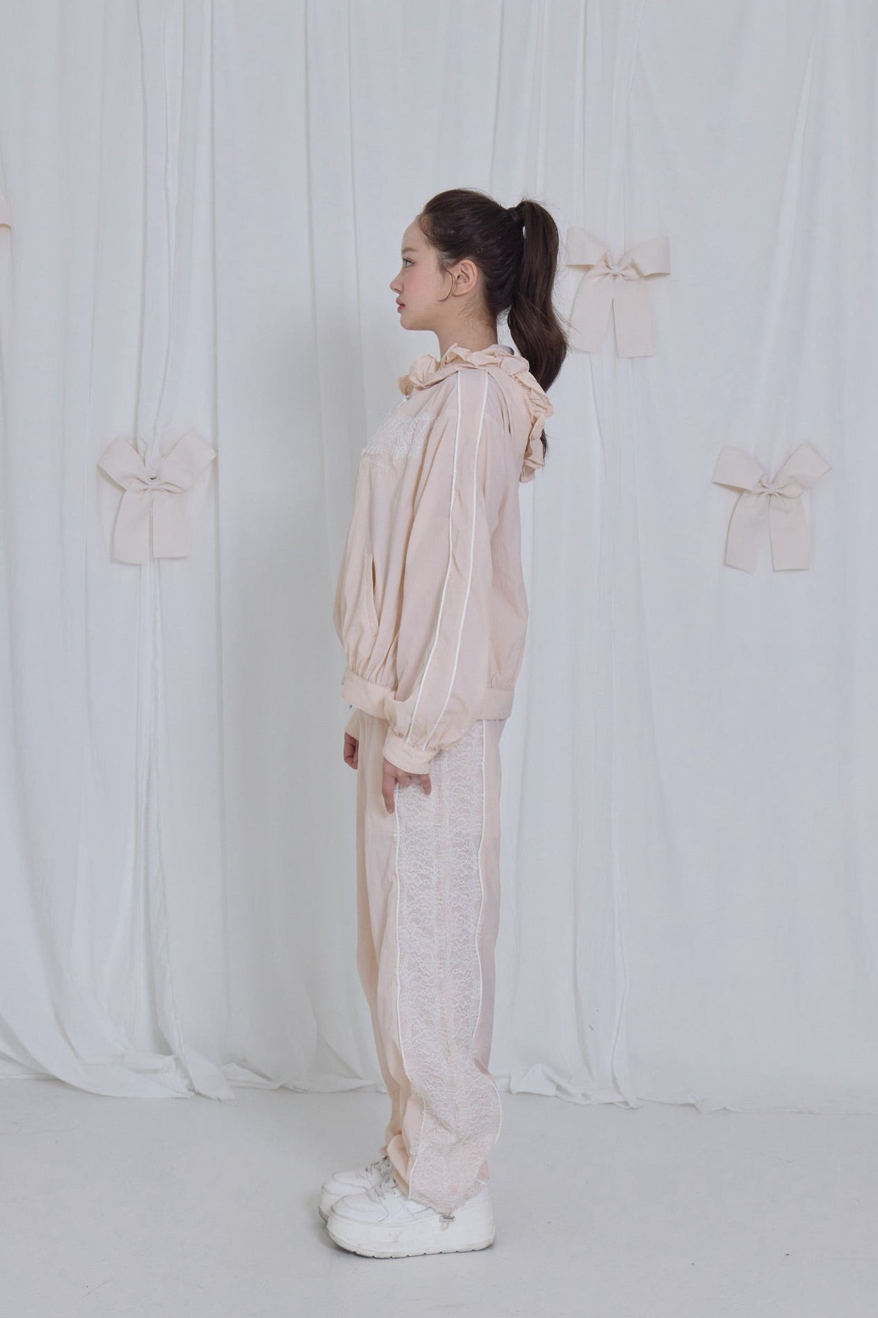 airy lace hoodie