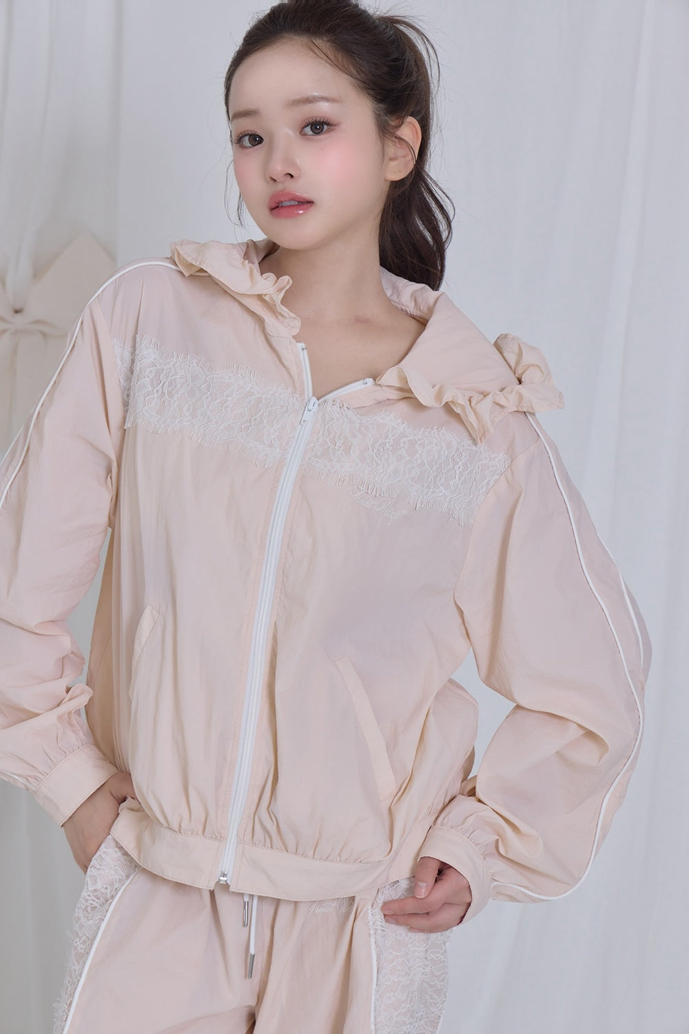 airy lace hoodie