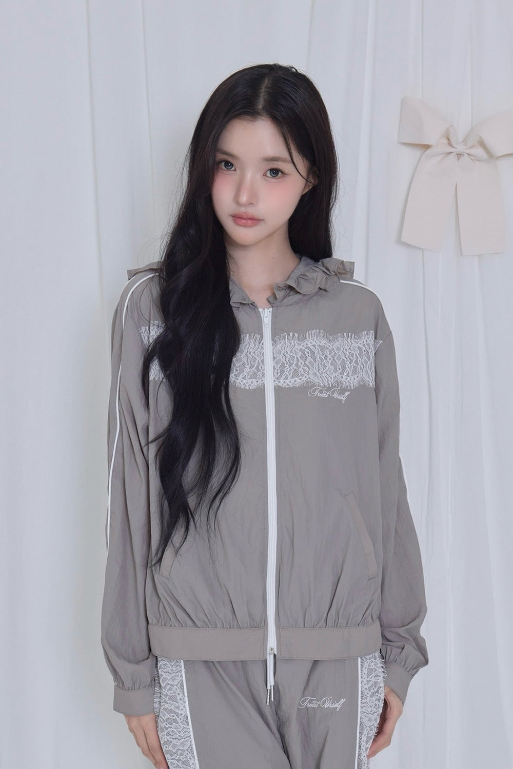 airy lace hoodie