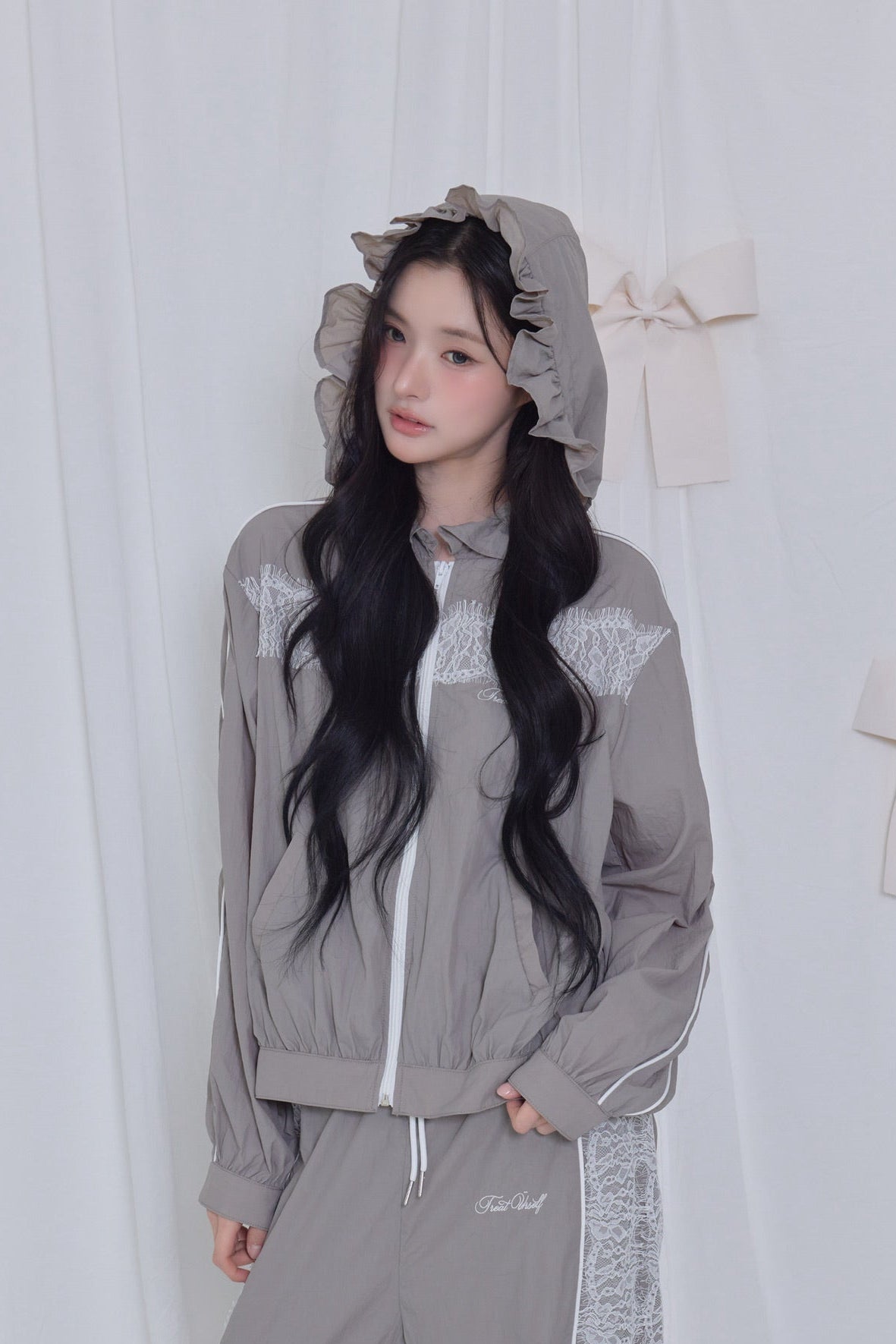 airy lace hoodie