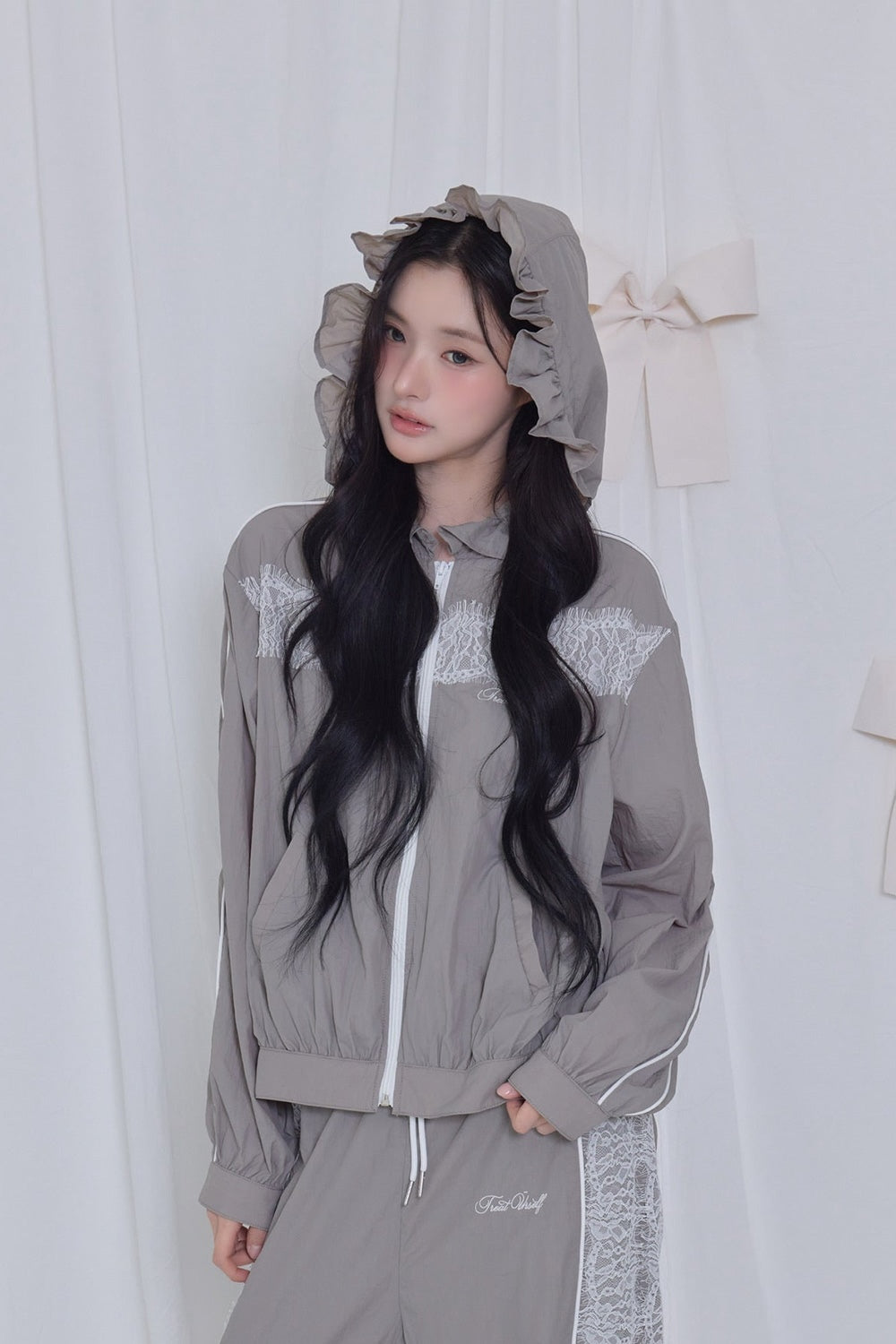 airy lace hoodie