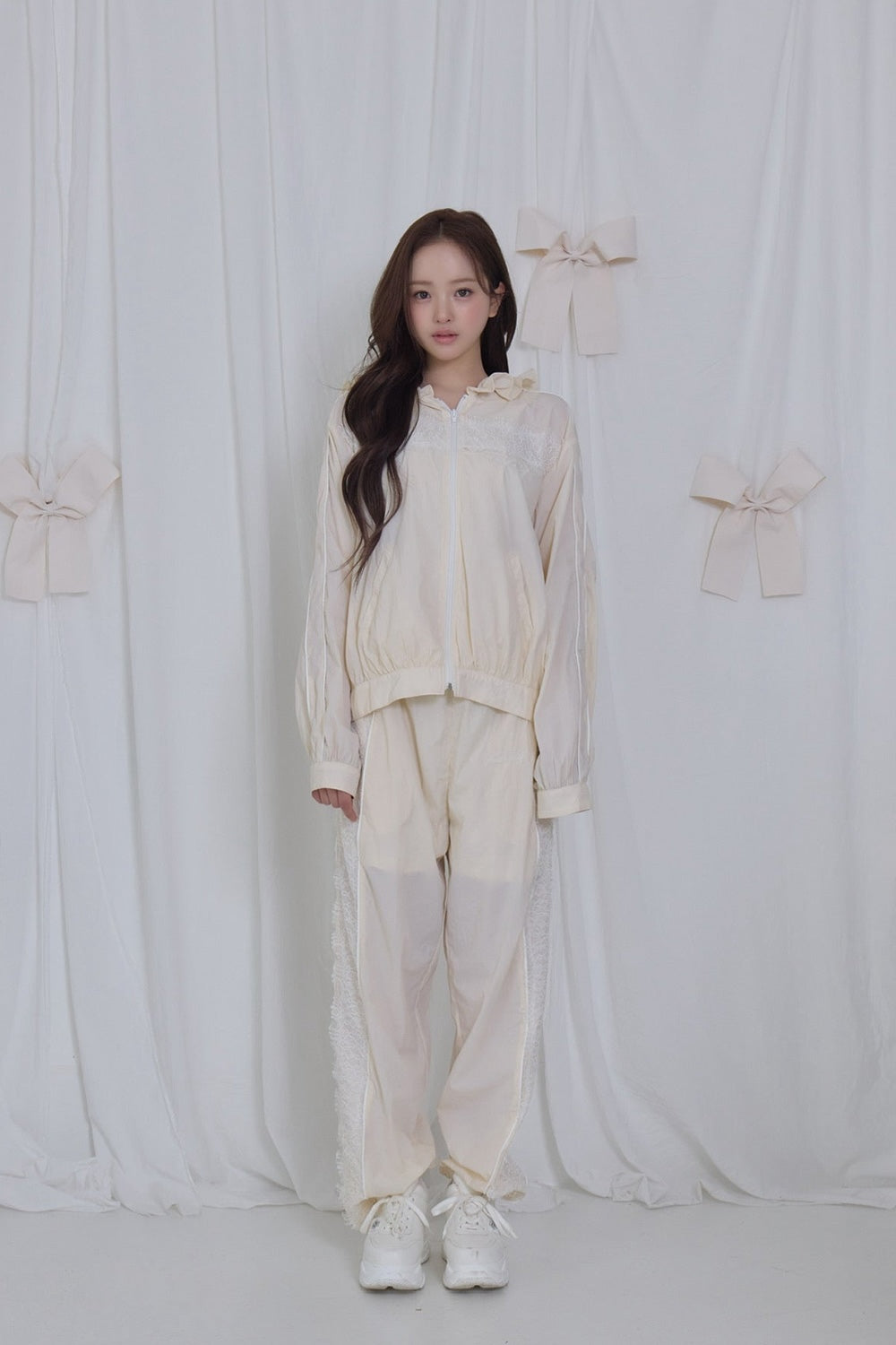 airy lace hoodie