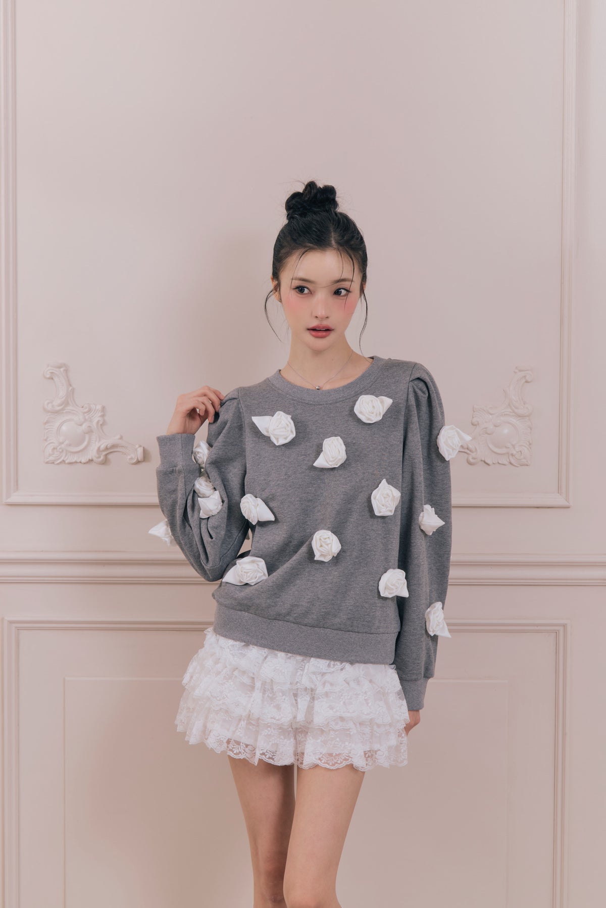 Rose motif pullover