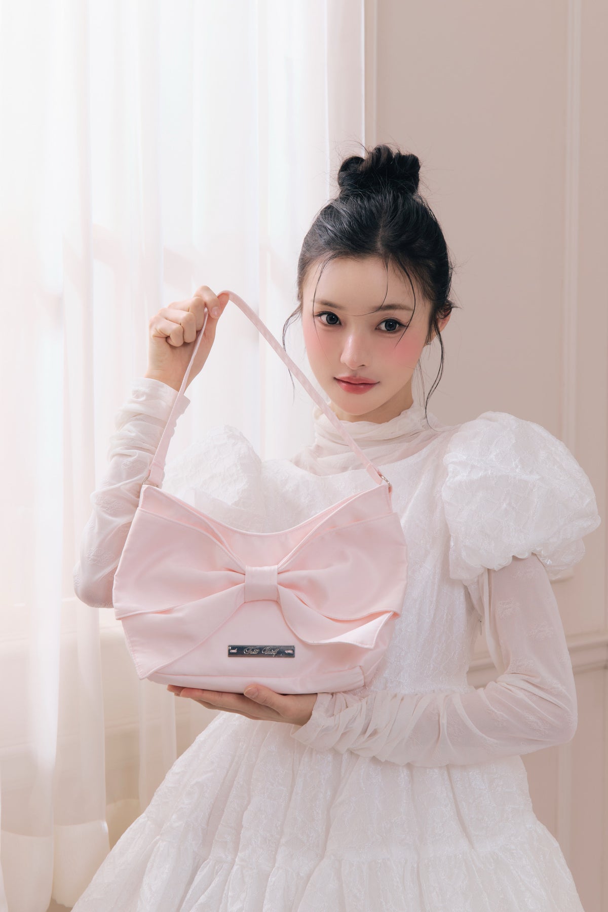 ribbon shape hand bag