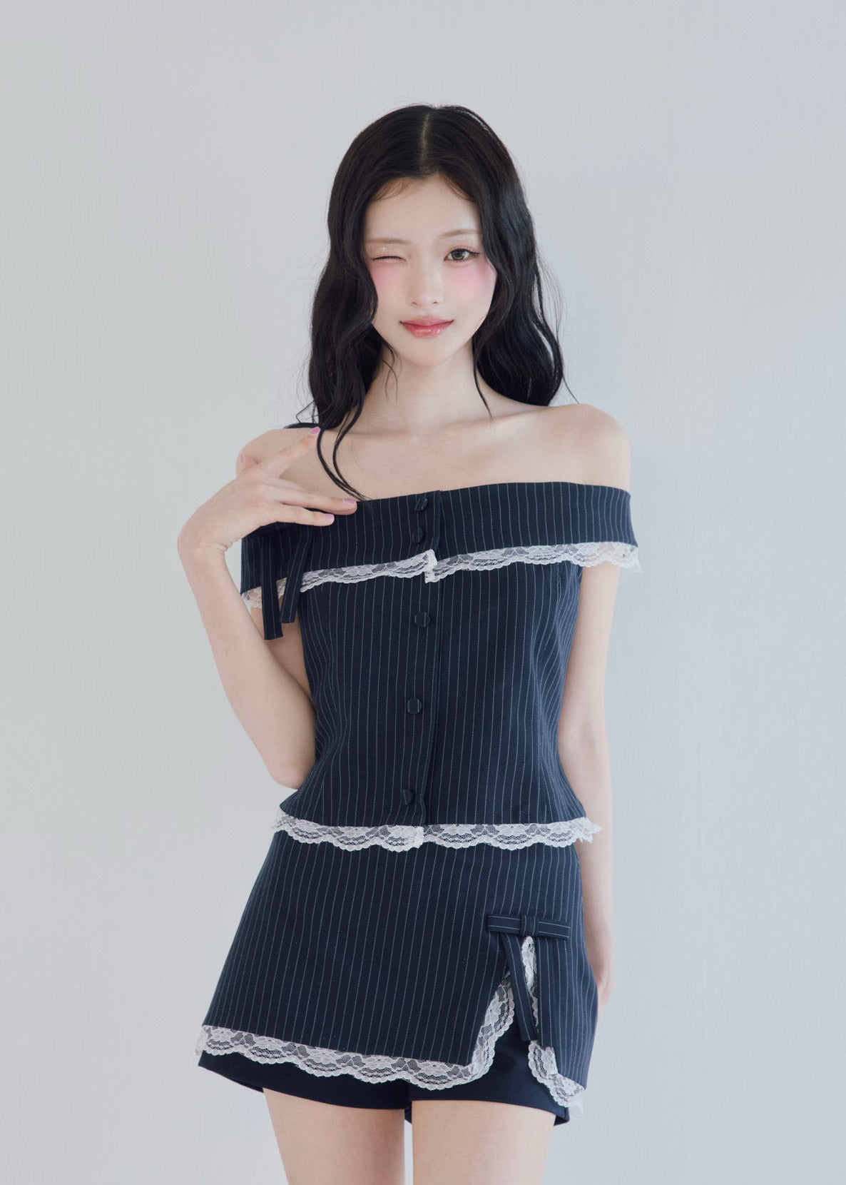 Juliet stripe off sholder tops