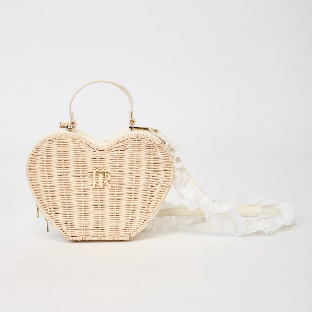 Love summer basket bag