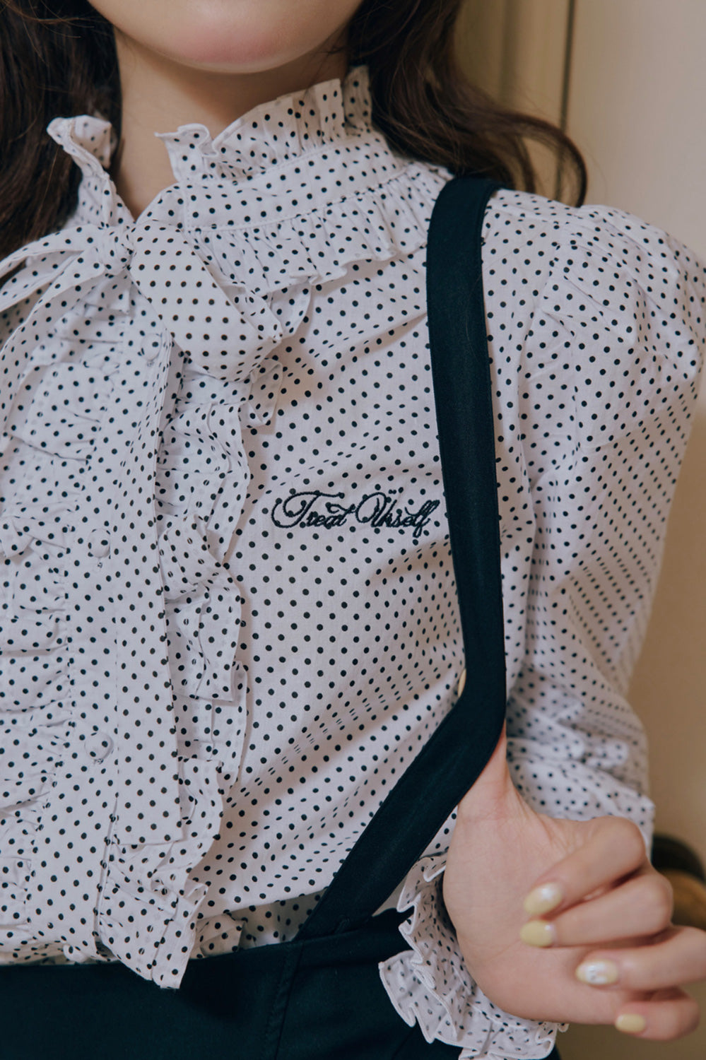 Stand collar frill blouse